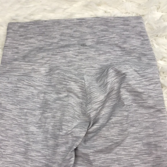 Lululemon Wunder Under Crop High-Rise *Roll Down Scallop Full-On Luxtreme 23" - Picture 7 of 7